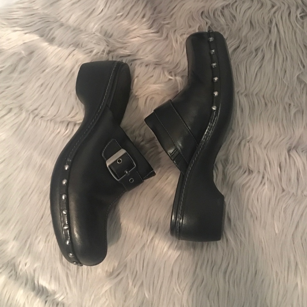 Ecco slide-ins